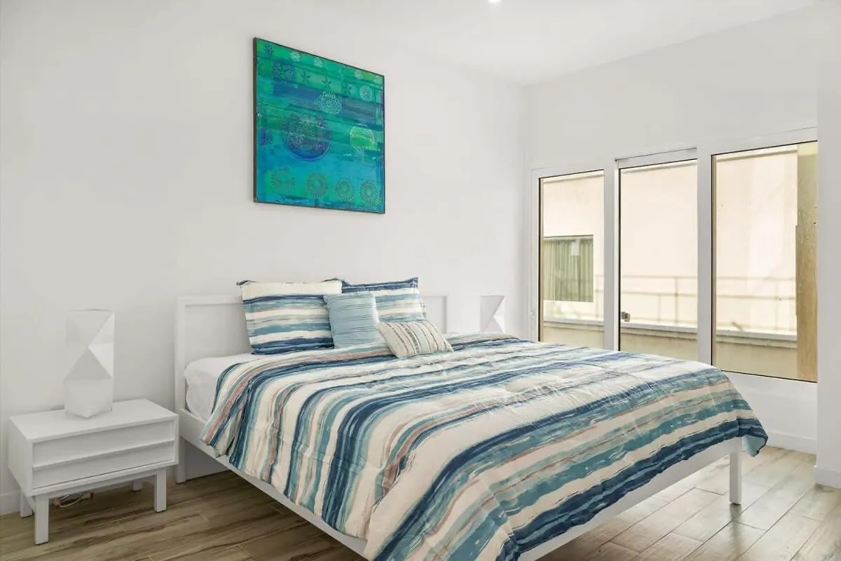 Spectacular Apartment In Palm Beach The Cove 아루바